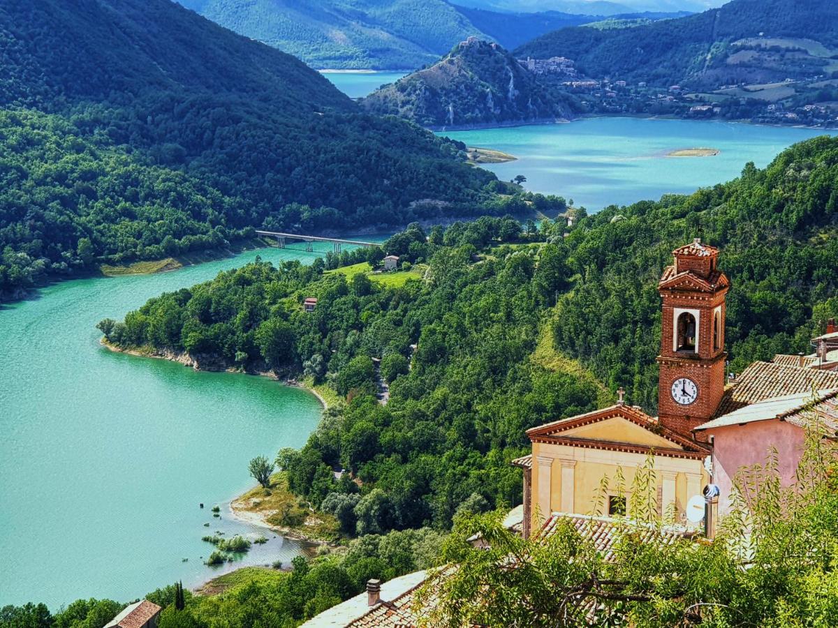 La Casa Sul Fiordo Lago Del Turano Paganico Sabino Ngoại thất bức ảnh