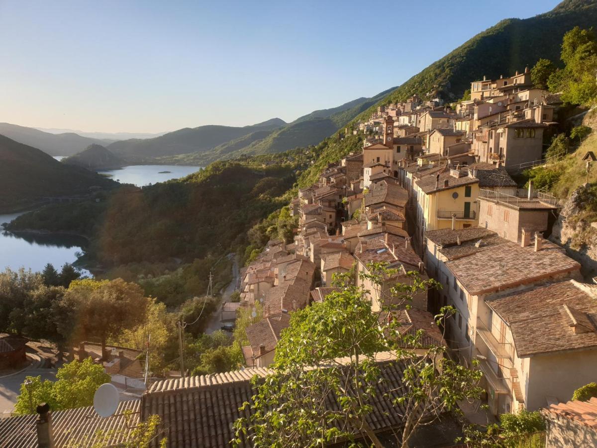 La Casa Sul Fiordo Lago Del Turano Paganico Sabino Ngoại thất bức ảnh