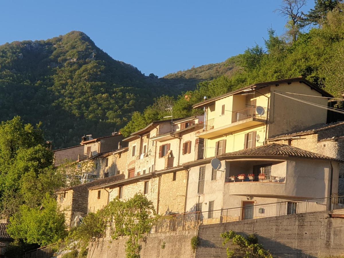 La Casa Sul Fiordo Lago Del Turano Paganico Sabino Ngoại thất bức ảnh